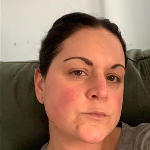 Meet your Posher, Nikie